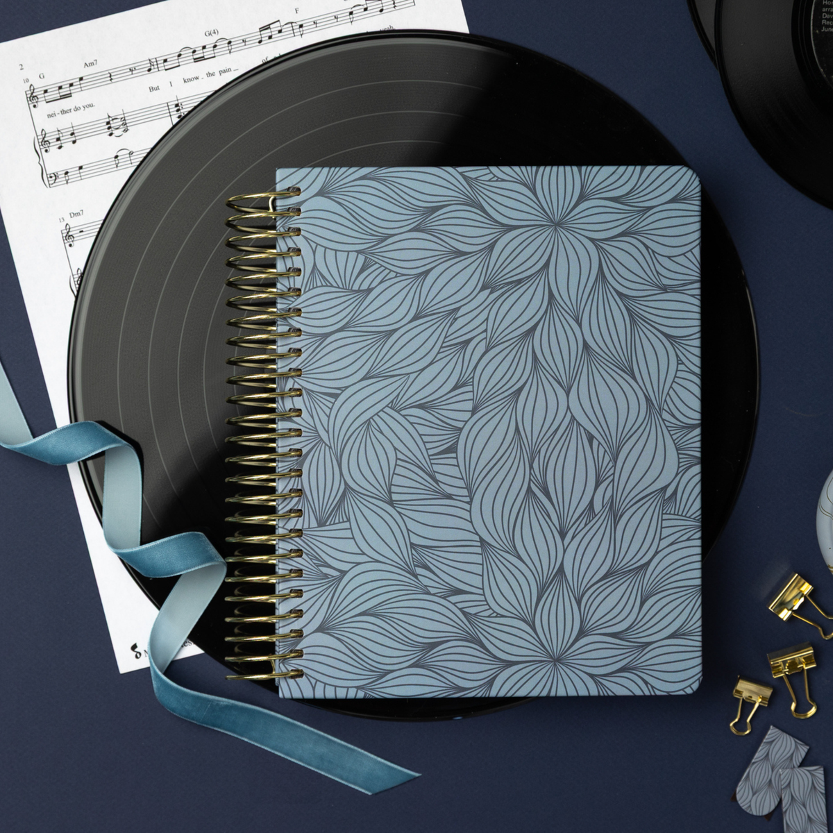 2027 Weekly Planner - Midnight Petals